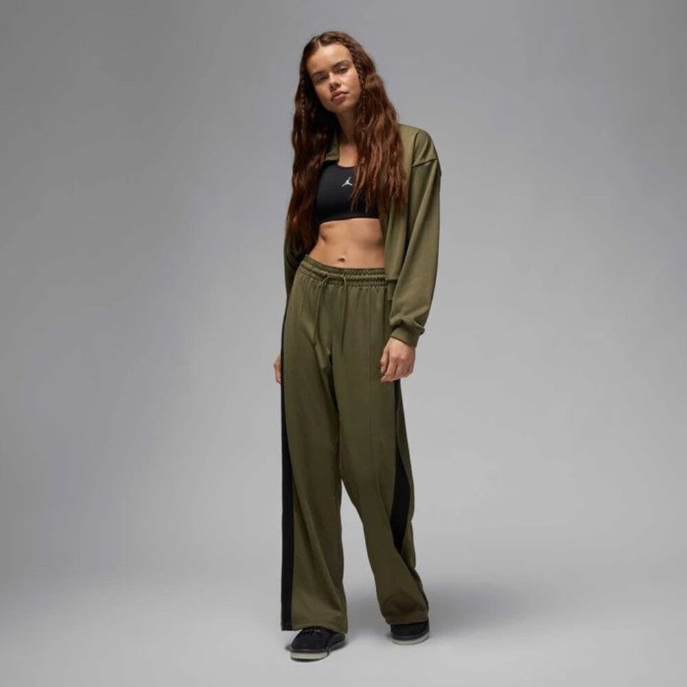 Nike Air Jordan Women's Knit Track Pant Olive Green Athleisure Medium